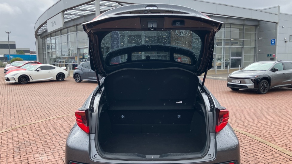 Toyota C-HR 2.0 Hybrid Excel 5dr CVT Hybrid Hatchback - Image 58