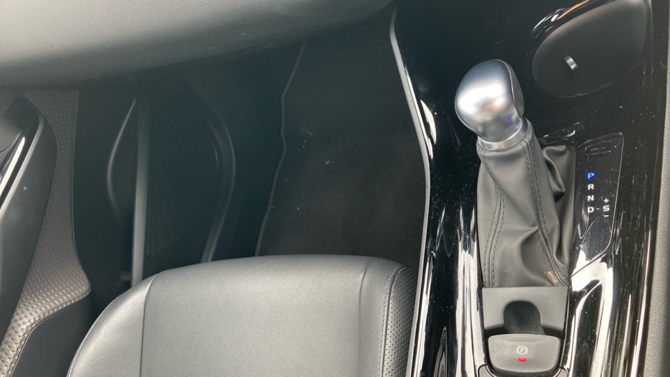 Toyota C-HR 2.0 Hybrid Excel 5dr CVT Hybrid Hatchback - Image 61