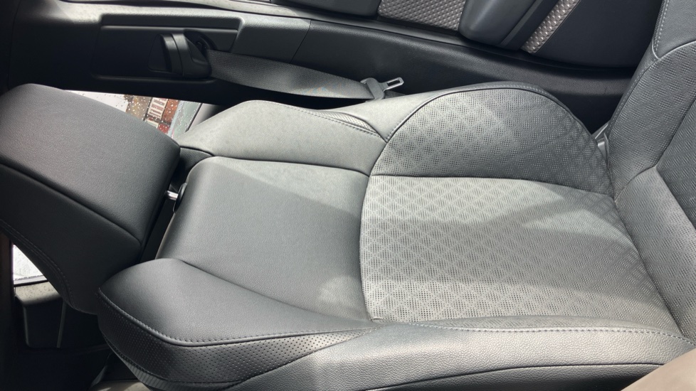 Toyota C-HR 2.0 Hybrid Excel 5dr CVT Hybrid Hatchback - Image 62
