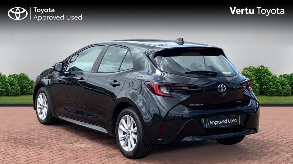 Toyota Corolla 2.0 Hybrid 178 Icon 5dr CVT Hybrid Hatchback - Image 4
