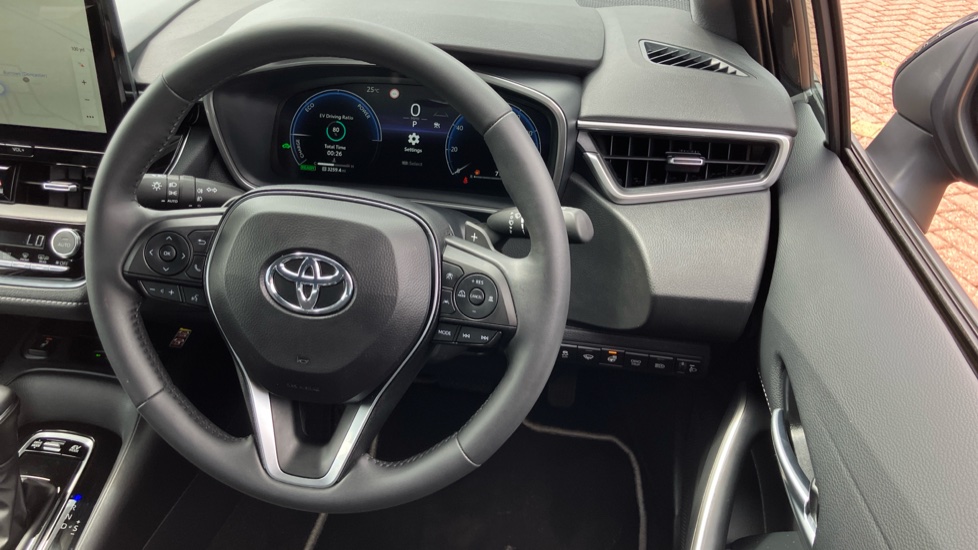 Toyota Corolla 2.0 Hybrid 178 Icon 5dr CVT Hybrid Hatchback - Image 10