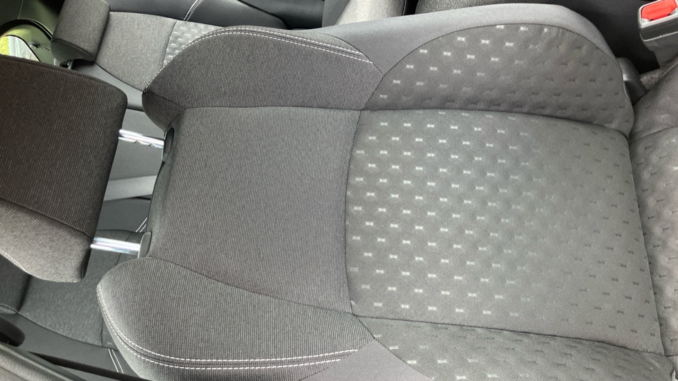 Toyota Corolla 2.0 Hybrid 178 Icon 5dr CVT Hybrid Hatchback - Image 14