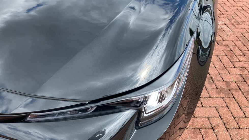Toyota Corolla 2.0 Hybrid 178 Icon 5dr CVT Hybrid Hatchback - Image 20