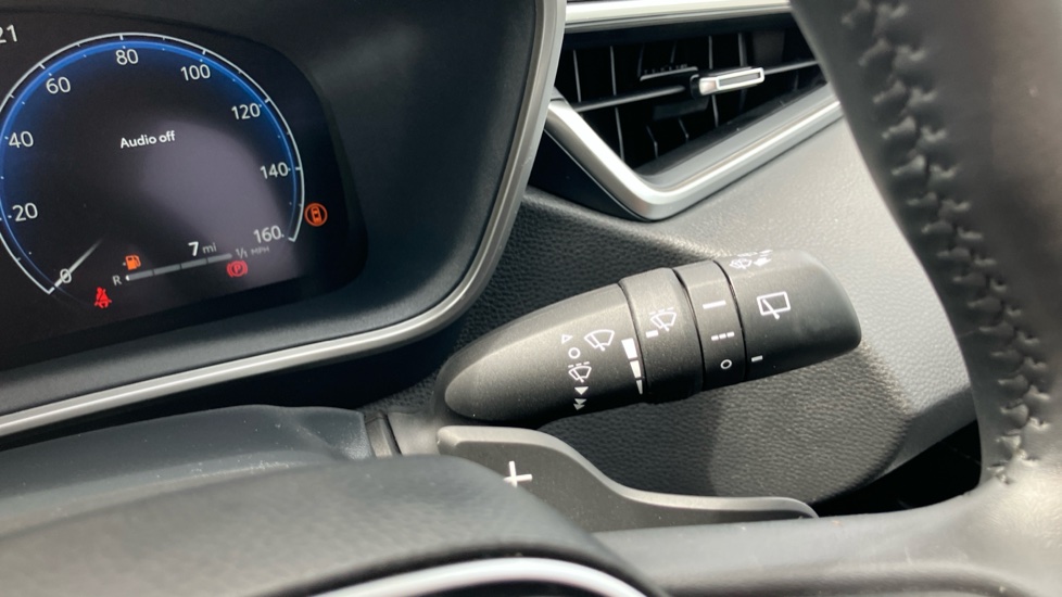 Toyota Corolla 2.0 Hybrid 178 Icon 5dr CVT Hybrid Hatchback - Image 31