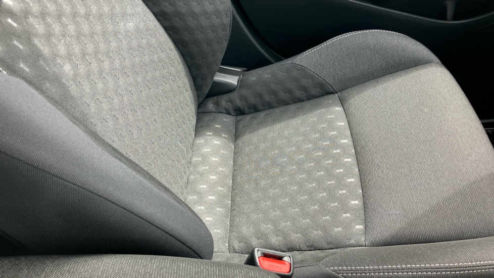 Toyota Corolla 2.0 Hybrid 178 Icon 5dr CVT Hybrid Hatchback - Image 56