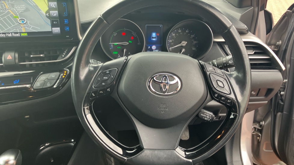 Toyota C-HR 1.8 Hybrid Dynamic 5dr CVT Hybrid Hatchback - Image 10