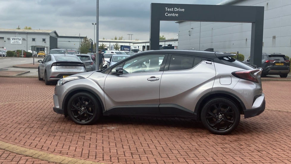 Toyota C-HR 1.8 Hybrid Dynamic 5dr CVT Hybrid Hatchback - Image 24