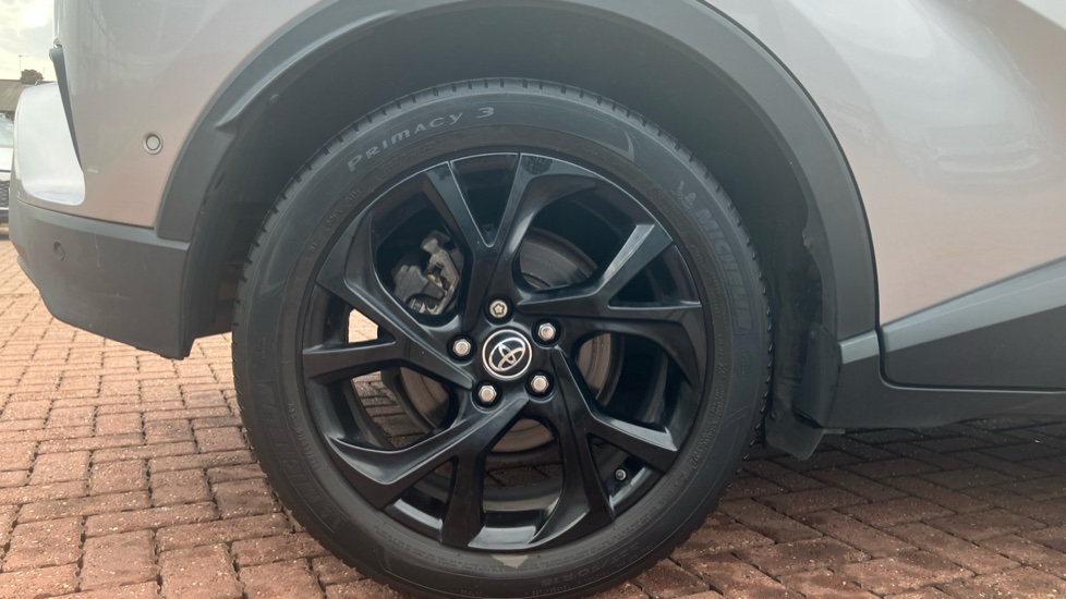 Toyota C-HR 1.8 Hybrid Dynamic 5dr CVT Hybrid Hatchback - Image 25