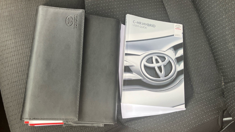 Toyota C-HR 1.8 Hybrid Dynamic 5dr CVT Hybrid Hatchback - Image 27