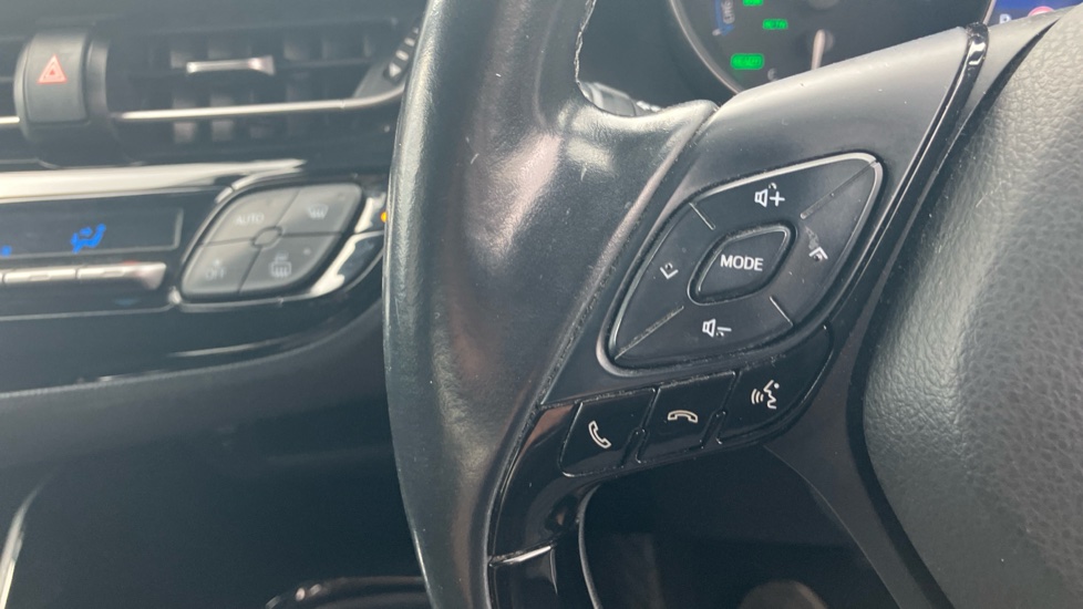 Toyota C-HR 1.8 Hybrid Dynamic 5dr CVT Hybrid Hatchback - Image 36