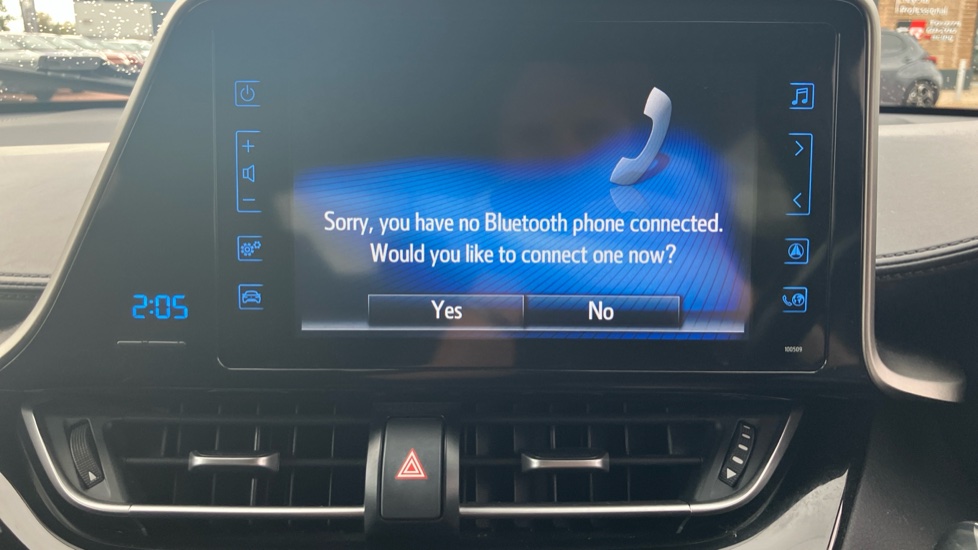 Toyota C-HR 1.8 Hybrid Dynamic 5dr CVT Hybrid Hatchback - Image 37