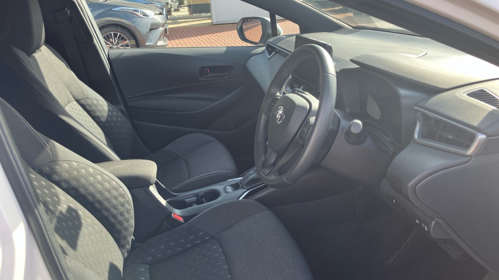 Toyota Corolla Petrol 1.8 VVT-i Hybrid Commercial Auto - Image 12