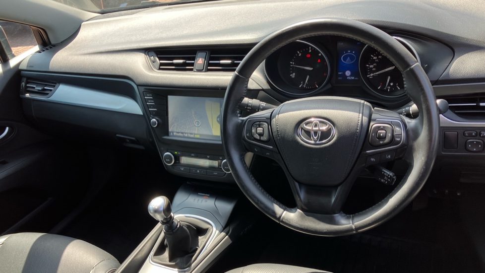 Toyota Avensis 2.0D Business Edition Plus 5dr Diesel Estate - Image 6