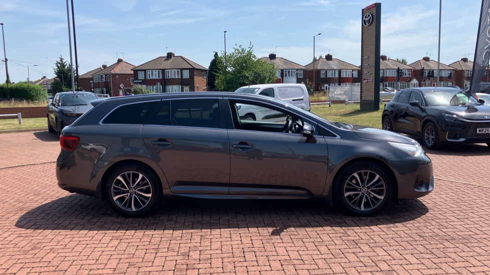 Toyota Avensis 2.0D Business Edition Plus 5dr Diesel Estate - Image 23
