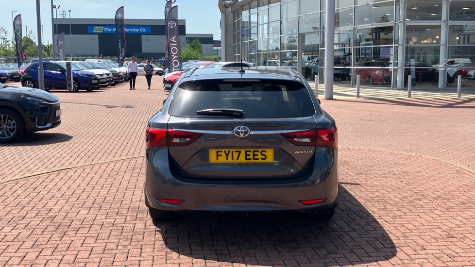 Toyota Avensis 2.0D Business Edition Plus 5dr Diesel Estate - Image 26