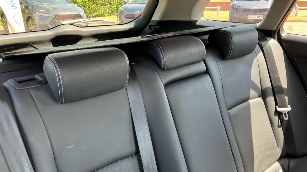Toyota Avensis 2.0D Business Edition Plus 5dr Diesel Estate - Image 35