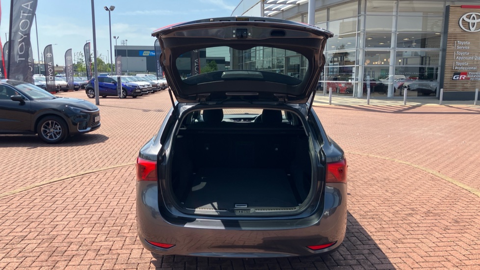 Toyota Avensis 2.0D Business Edition Plus 5dr Diesel Estate - Image 51