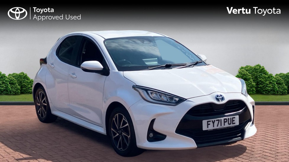 Toyota Yaris 1.5 Hybrid Design 5dr CVT Hybrid Hatchback - Image 1