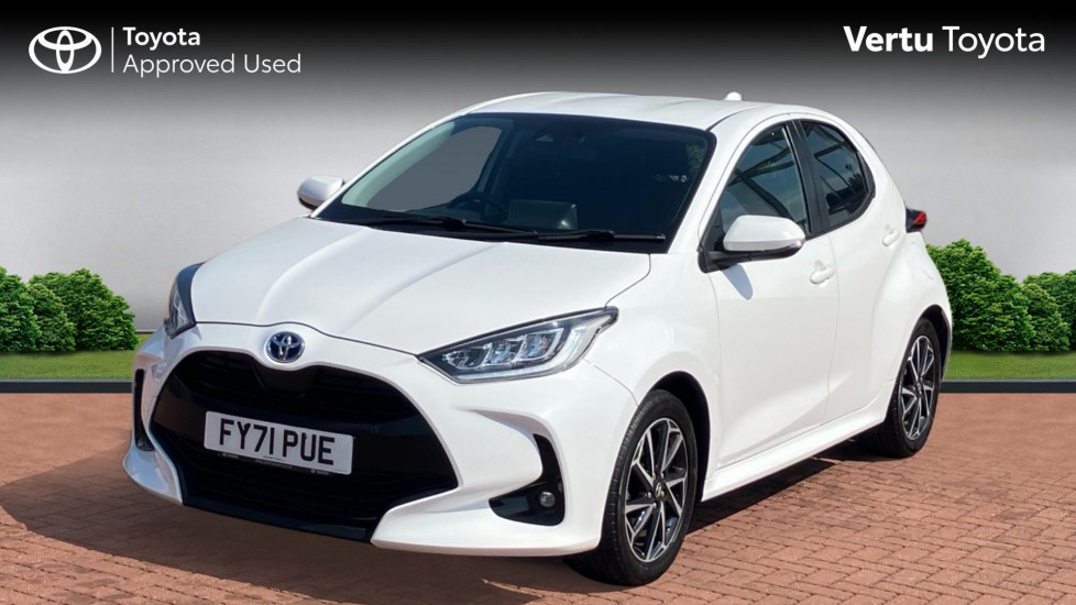 Toyota Yaris 1.5 Hybrid Design 5dr CVT Hybrid Hatchback - Image 3