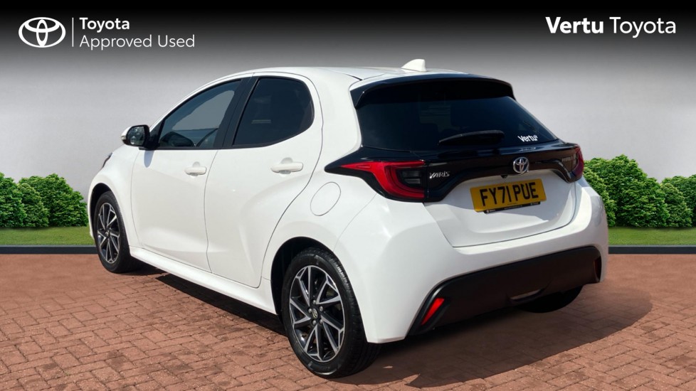 Toyota Yaris 1.5 Hybrid Design 5dr CVT Hybrid Hatchback - Image 4