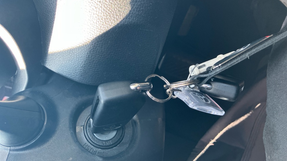 Toyota Yaris 1.5 Hybrid Design 5dr CVT Hybrid Hatchback - Image 16