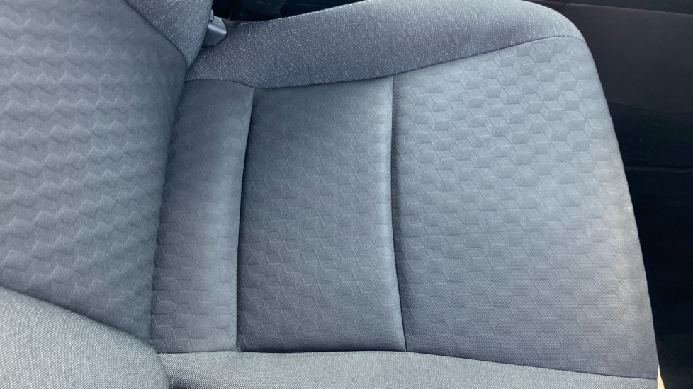 Toyota Yaris 1.5 Hybrid Design 5dr CVT Hybrid Hatchback - Image 17