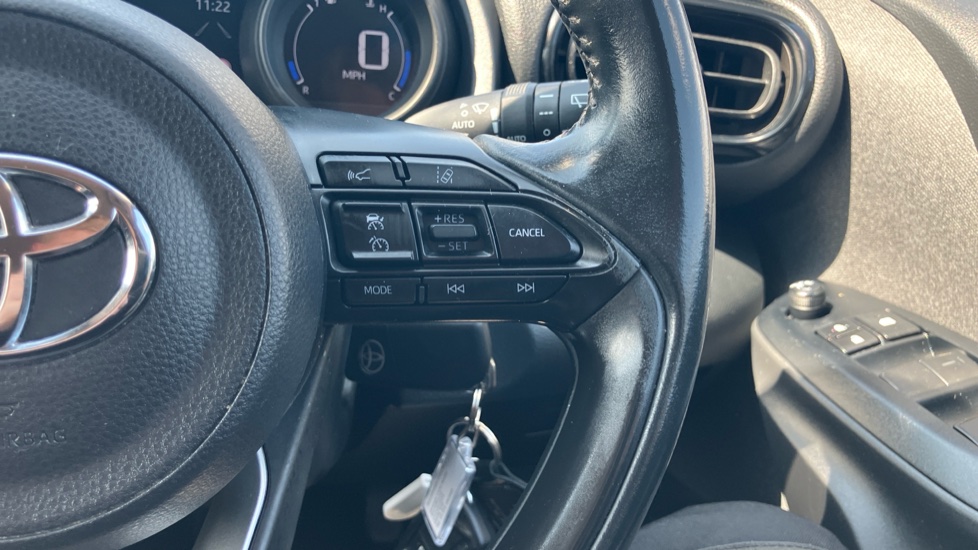 Toyota Yaris 1.5 Hybrid Design 5dr CVT Hybrid Hatchback - Image 29