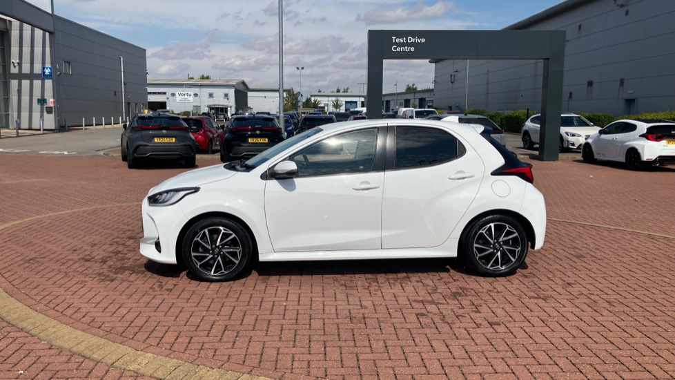 Toyota Yaris 1.5 Hybrid Design 5dr CVT Hybrid Hatchback - Image 43