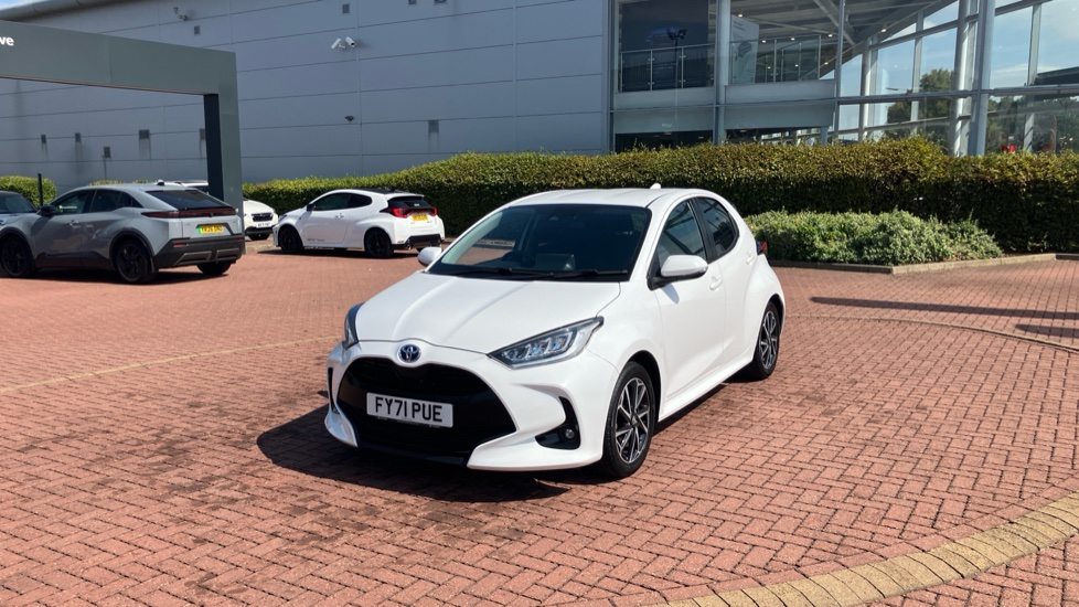 Toyota Yaris 1.5 Hybrid Design 5dr CVT Hybrid Hatchback - Image 48