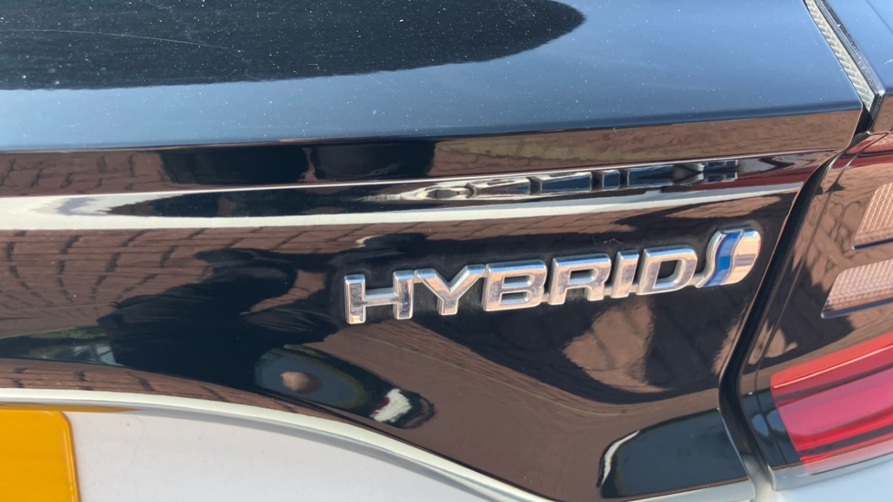 Toyota Yaris 1.5 Hybrid Design 5dr CVT Hybrid Hatchback - Image 51