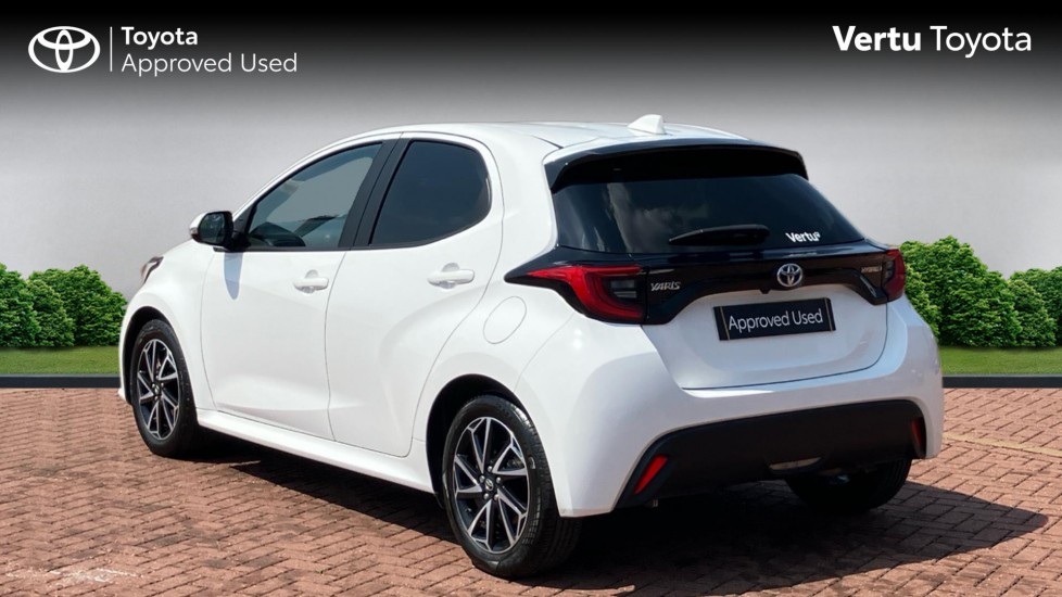 Toyota Yaris 1.5 Hybrid Design 5dr CVT Hybrid Hatchback - Image 4