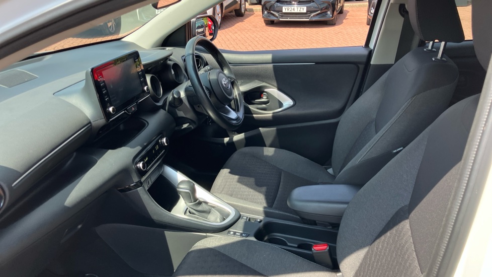 Toyota Yaris 1.5 Hybrid Design 5dr CVT Hybrid Hatchback - Image 5
