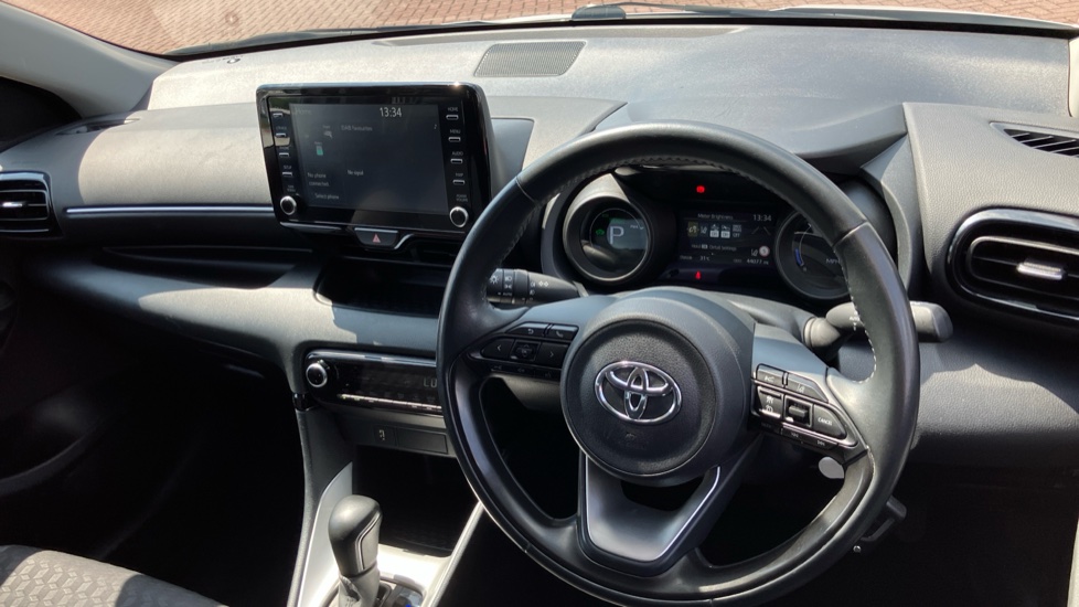 Toyota Yaris 1.5 Hybrid Design 5dr CVT Hybrid Hatchback - Image 6