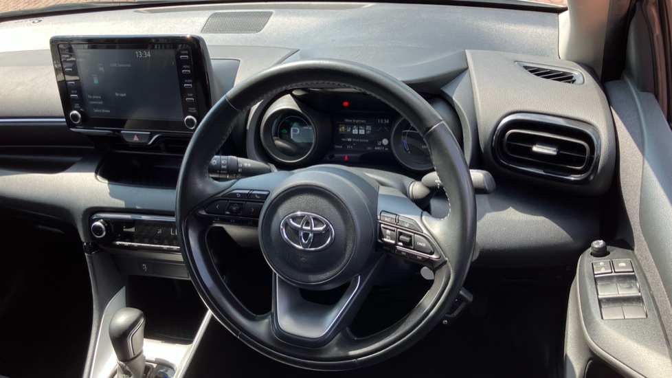 Toyota Yaris 1.5 Hybrid Design 5dr CVT Hybrid Hatchback - Image 7