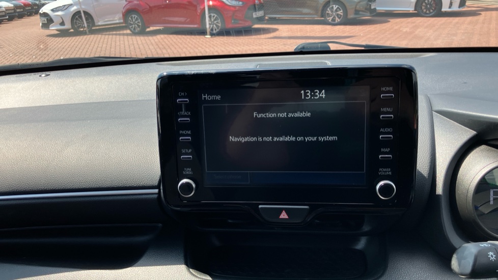 Toyota Yaris 1.5 Hybrid Design 5dr CVT Hybrid Hatchback - Image 9