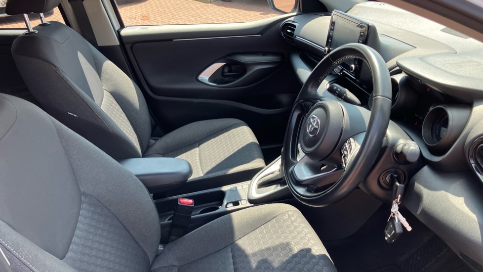 Toyota Yaris 1.5 Hybrid Design 5dr CVT Hybrid Hatchback - Image 12