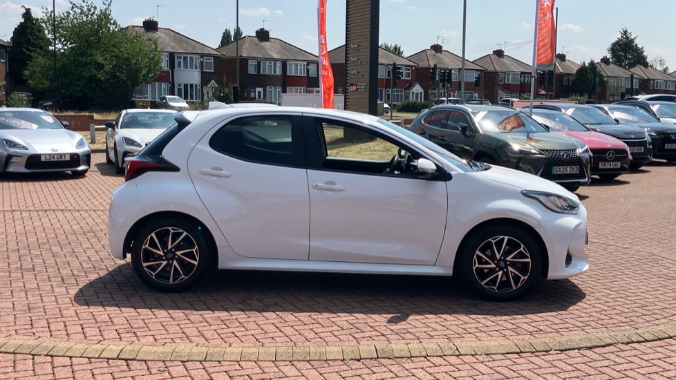 Toyota Yaris 1.5 Hybrid Design 5dr CVT Hybrid Hatchback - Image 23