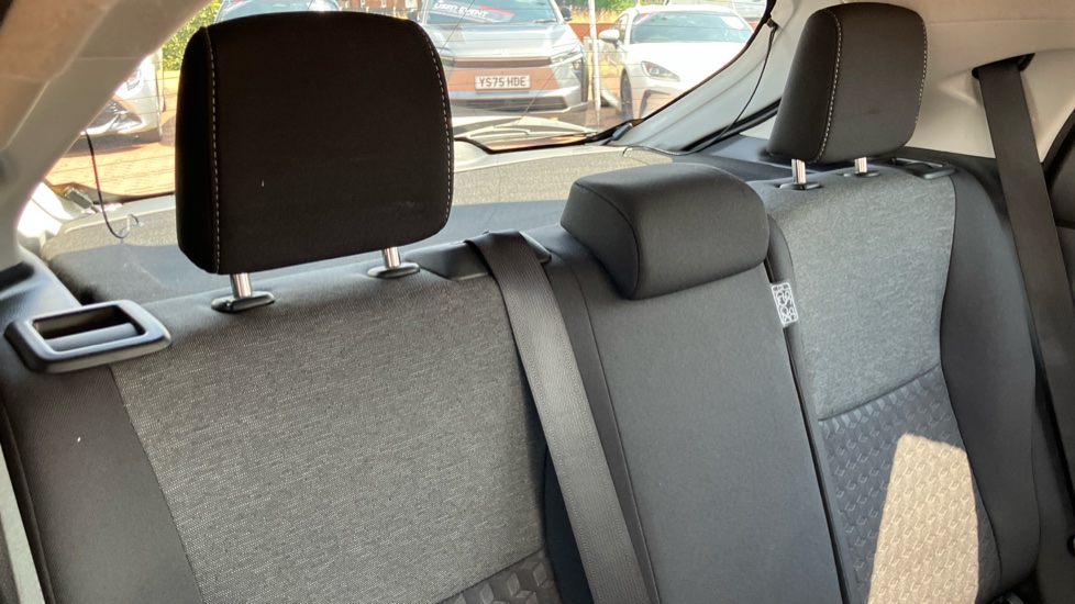 Toyota Yaris 1.5 Hybrid Design 5dr CVT Hybrid Hatchback - Image 35