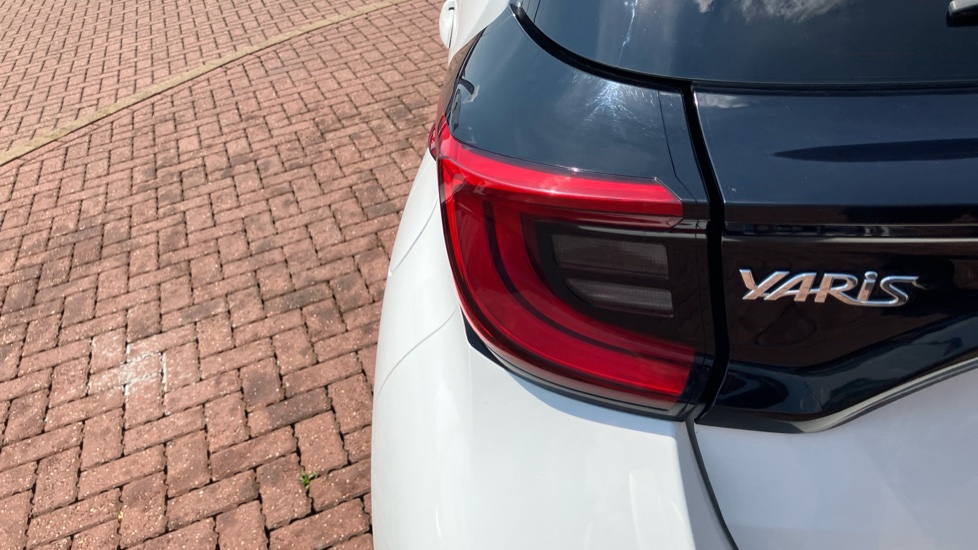 Toyota Yaris 1.5 Hybrid Design 5dr CVT Hybrid Hatchback - Image 36