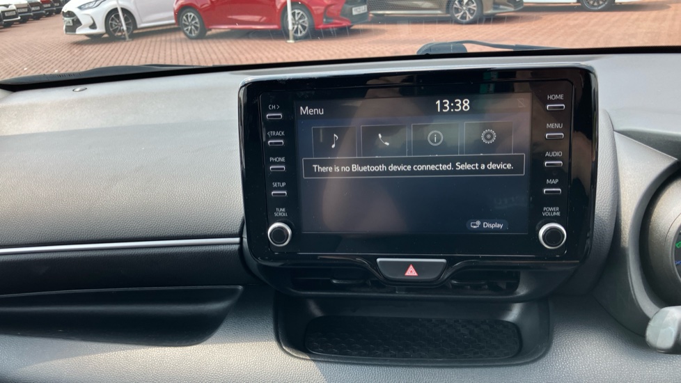 Toyota Yaris 1.5 Hybrid Design 5dr CVT Hybrid Hatchback - Image 38
