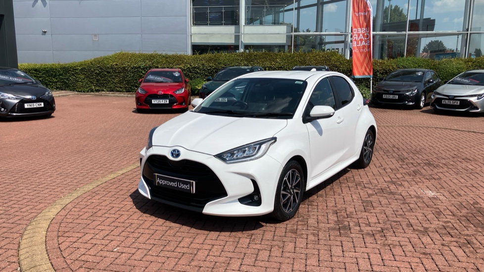 Toyota Yaris 1.5 Hybrid Design 5dr CVT Hybrid Hatchback - Image 44
