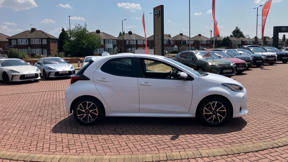 Toyota Yaris 1.5 Hybrid Design 5dr CVT Hybrid Hatchback - Image 50