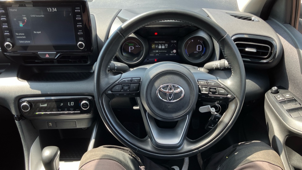 Toyota Yaris 1.5 Hybrid Design 5dr CVT Hybrid Hatchback - Image 55