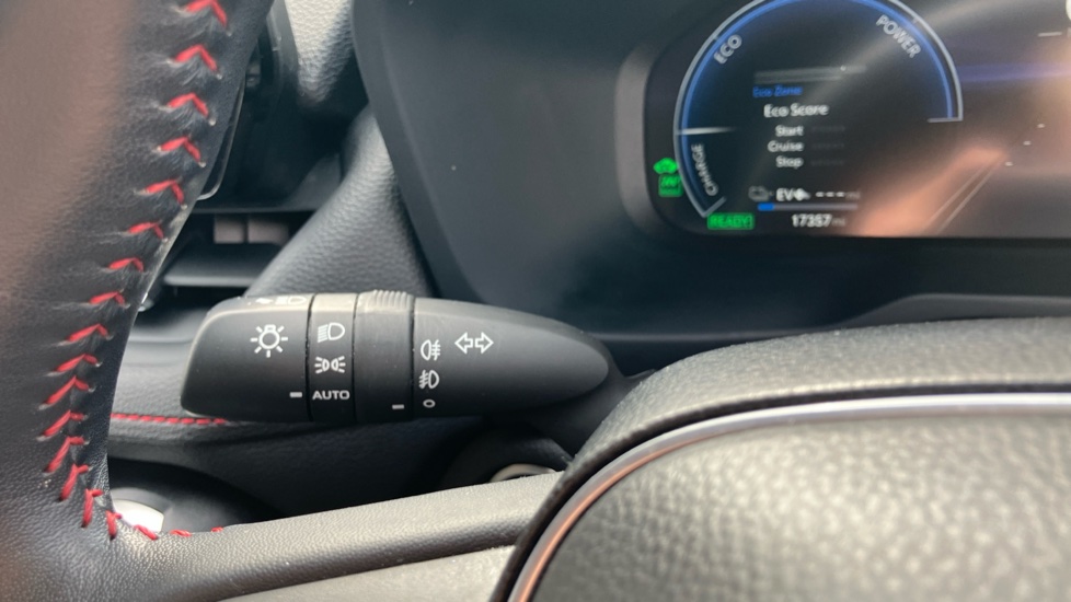 Toyota RAV4 2.5 PHEV Design 5dr CVT Estate - Image 32
