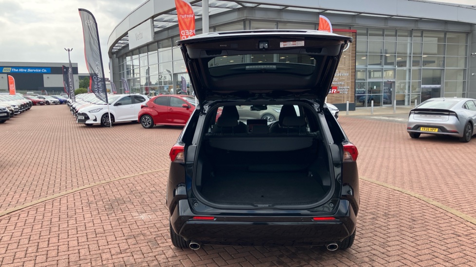 Toyota RAV4 2.5 PHEV Design 5dr CVT Estate - Image 48