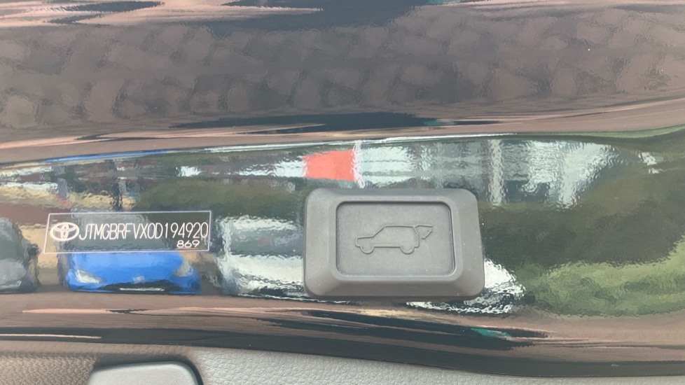 Toyota RAV4 2.5 PHEV Design 5dr CVT Estate - Image 49
