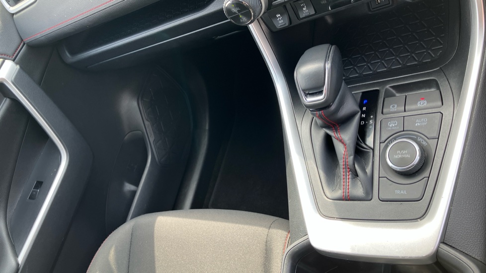Toyota RAV4 2.5 PHEV Design 5dr CVT Estate - Image 59