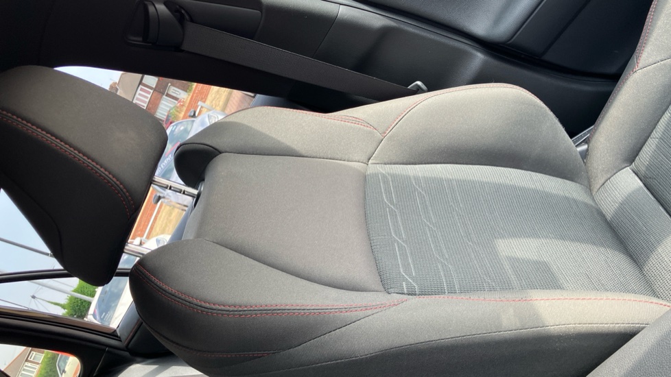 Toyota RAV4 2.5 PHEV Design 5dr CVT Estate - Image 60