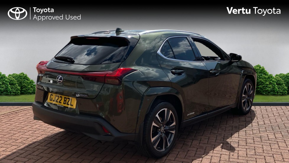 Lexus UX 250h 2.0 Takumi 5dr CVT Hybrid Hatchback - Image 2