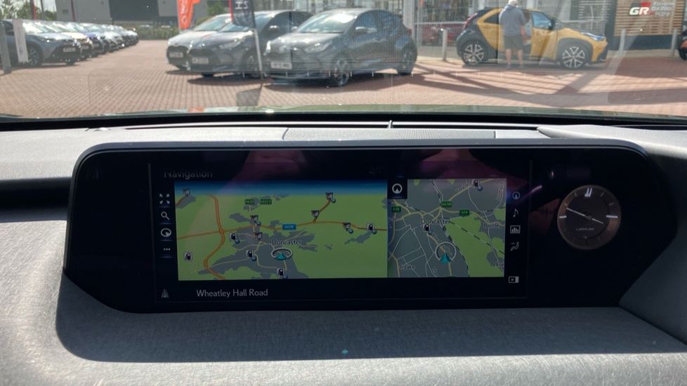 Lexus UX 250h 2.0 Takumi 5dr CVT Hybrid Hatchback - Image 9